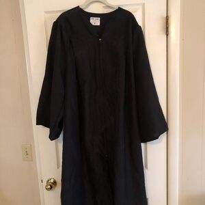 Graduation gown/robe, black, for approx. 5'5" to 5'6", excellent!